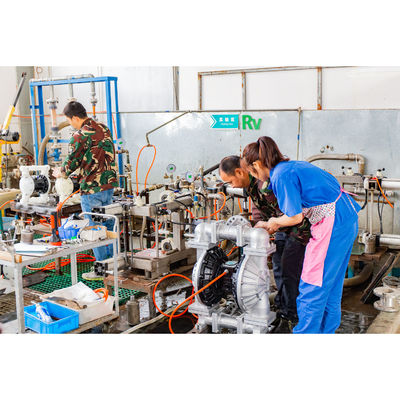 Pompe à diaphragme pneumatique PP 1/2 pouce avec pression maximale de 100 psi et débit maximal de 15 gpm pour les applications industrielles